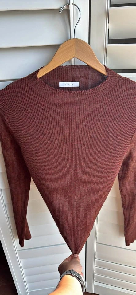 Aliotte Burgundy/Brown Light Sweater