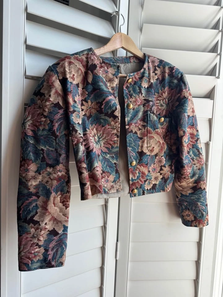 Vintage Floral Tapestry Cropped Jacket - photo 3