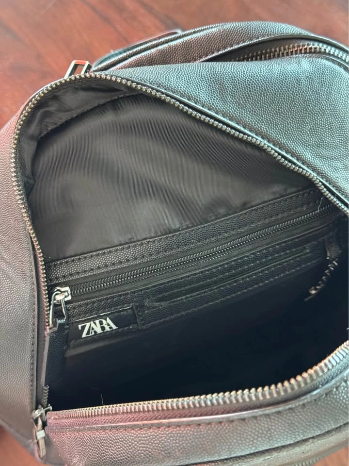 Zara Black Leather Backpack - photo 3