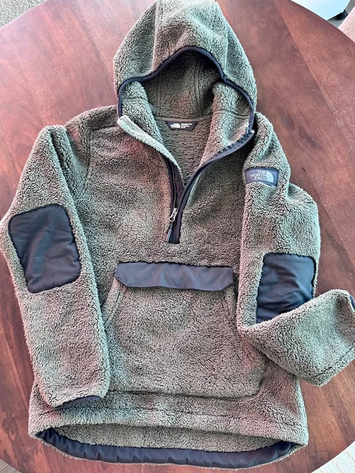 The North Face women Campshire Pullover Hoodie