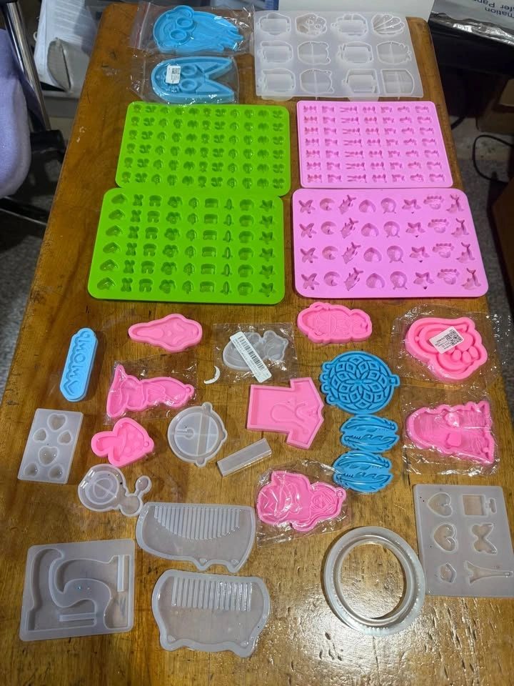 Craft Destash - 29 PCS Resin Molds - photo 2