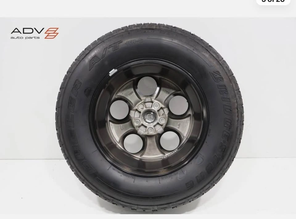2017 Jeep Rim and Bridgestone Dueler A/T 255/70R18 Tire - photo 3