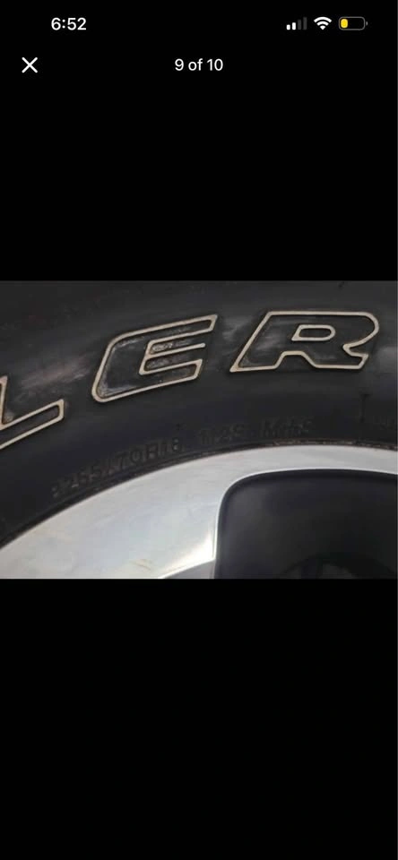 2017 Jeep Rim and Bridgestone Dueler A/T 255/70R18 Tire - photo 4