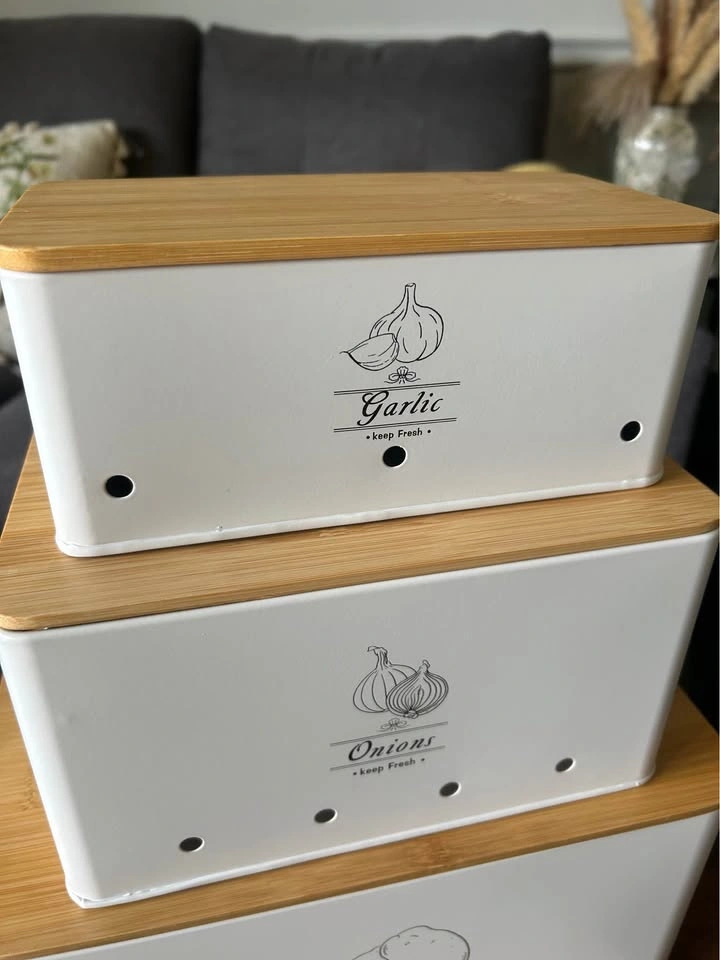 Metal storage bins with wooden lids - photo 2