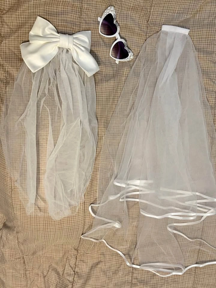 Wedding Veils/Accessories