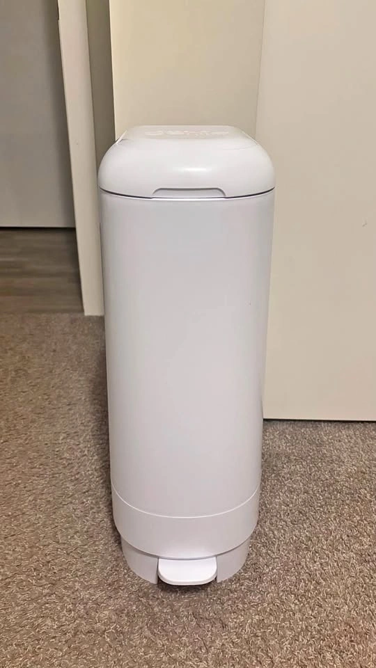 Diaper Genie White Diaper Pail