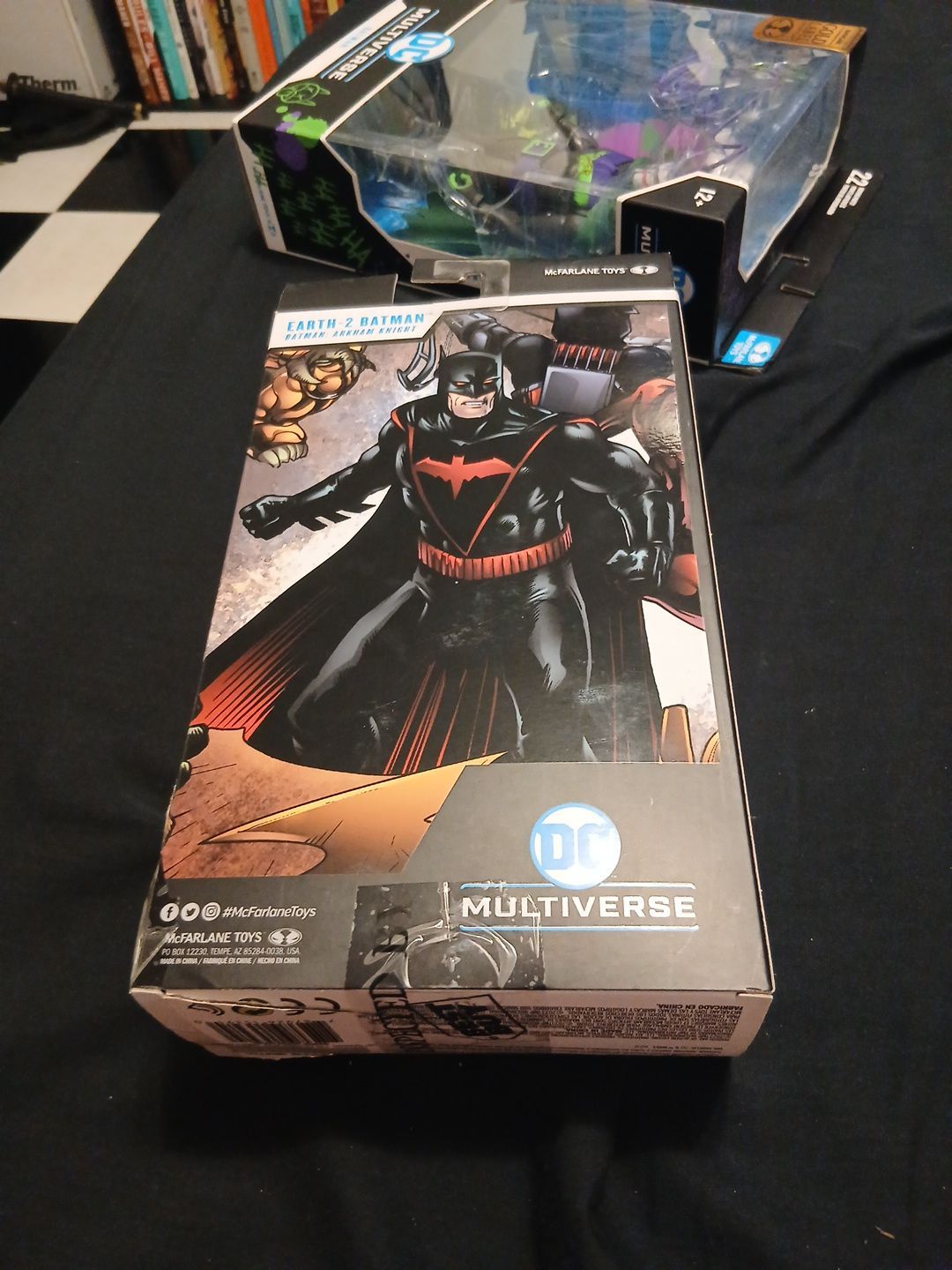 DC Multiverse Earth-2 Batman Action Figure - photo 4