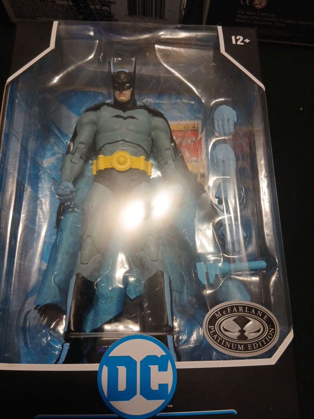 DC Multiverse McFarlane and Batman Detective Comics 27 Platinum - photo 2