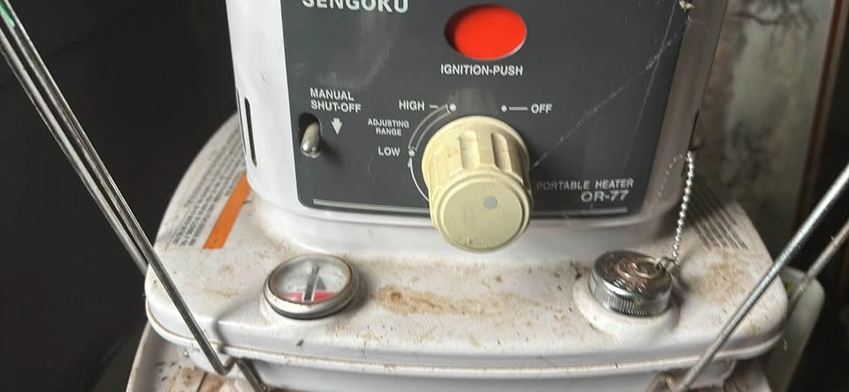 2 separate kerosene heaters - photo 2