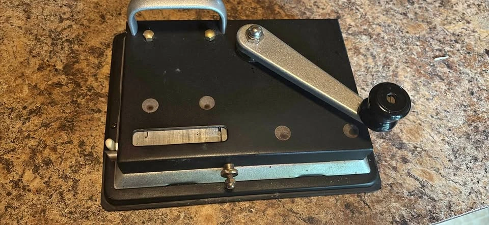 Tops Rolling Machine with extra items