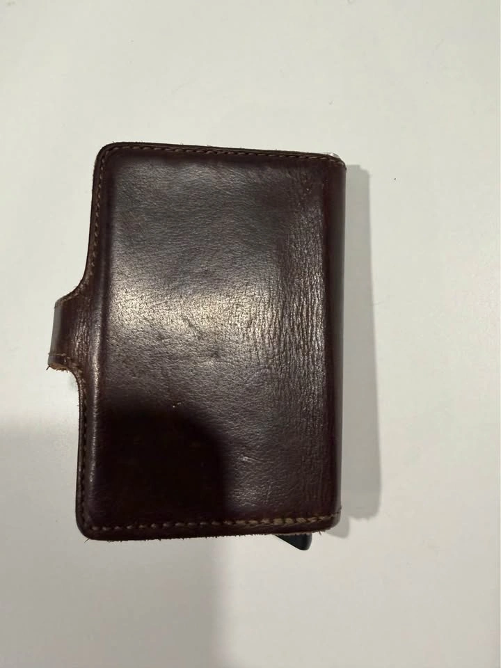 Secrid Leather Card Protector Wallet – Holds 6 Cards - photo 2