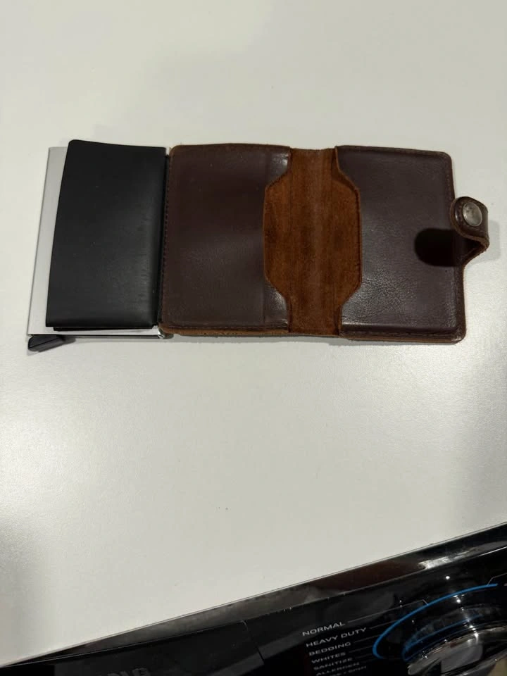 Secrid Leather Card Protector Wallet – Holds 6 Cards - photo 4