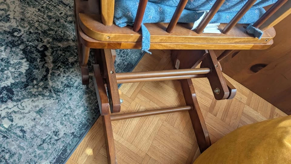 Wooden glider chair - photo 2