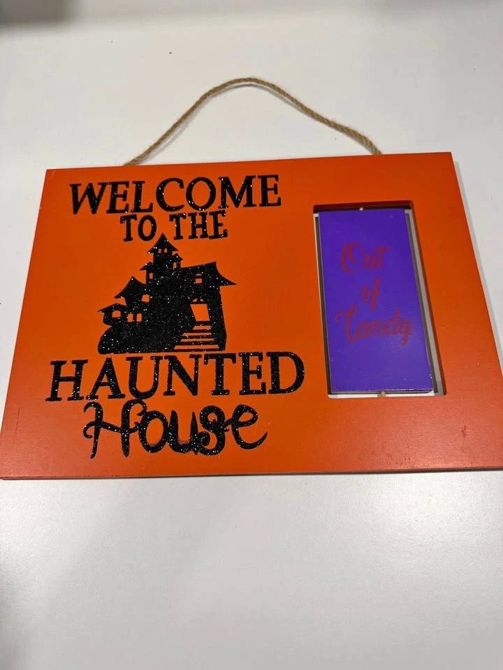 Halloween “Welcome to the Haunted House” Hanging Sign