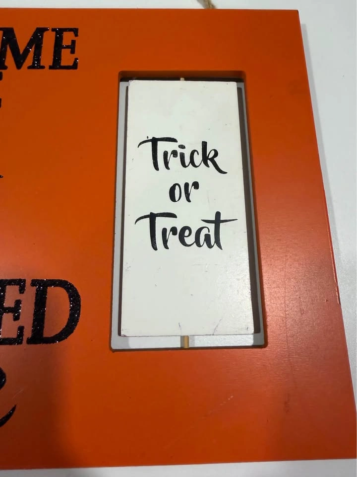 Halloween “Welcome to the Haunted House” Hanging Sign - photo 3