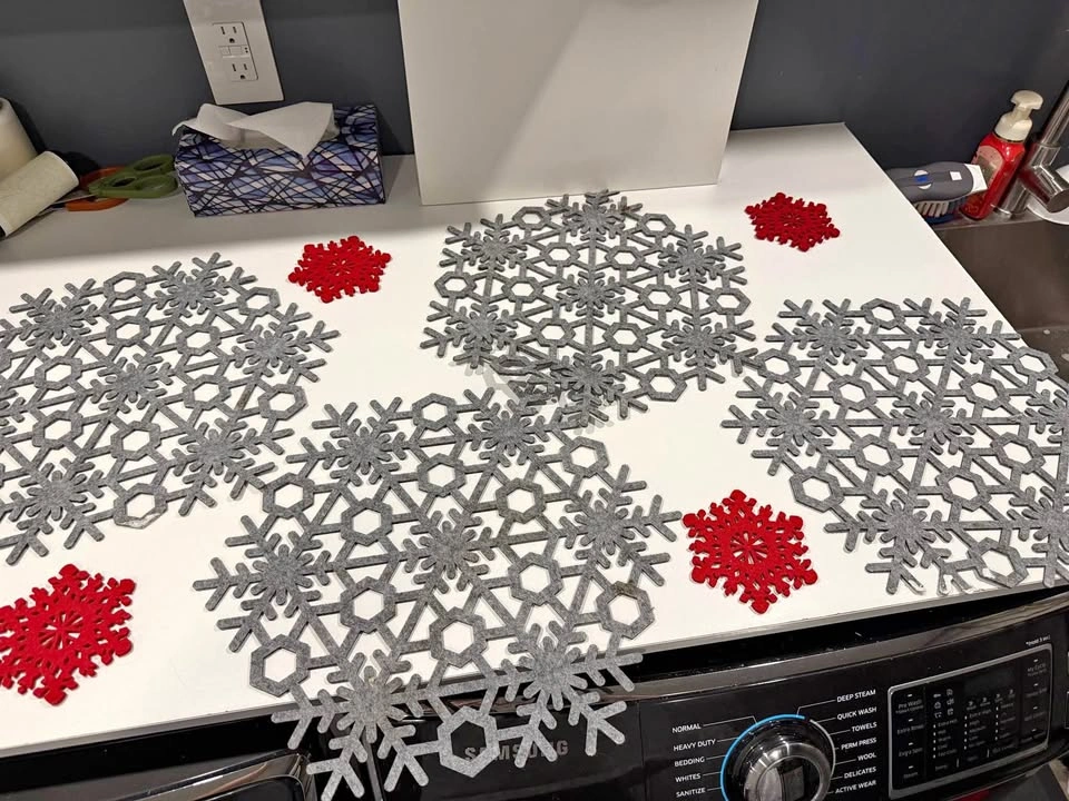 Christmas Snowflake Placemat Set – 4 Pieces