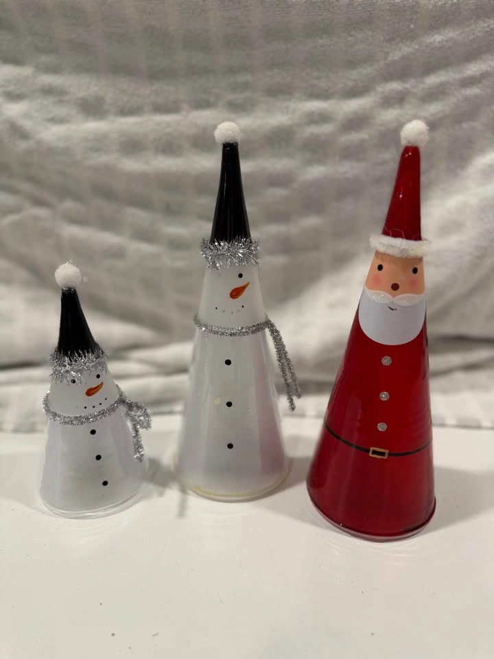 Light-Up Christmas Figurine Set – 3 Pieces - photo 2