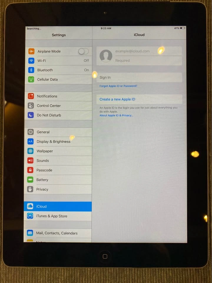iPad 2 (WiFi + Cellular, Verizon) / 32GB w/Charger - photo 3