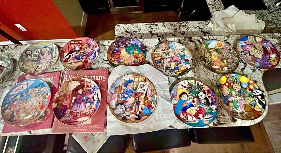 Franklin Mint Carol Lawson Collector Plates Set of 11