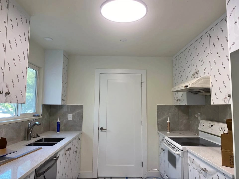 Newly Renovated 2BR Upstairs Private Suite