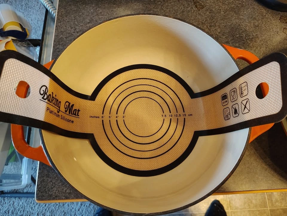 Lodge 6qt enamelled cast iron dutch oven - photo 4