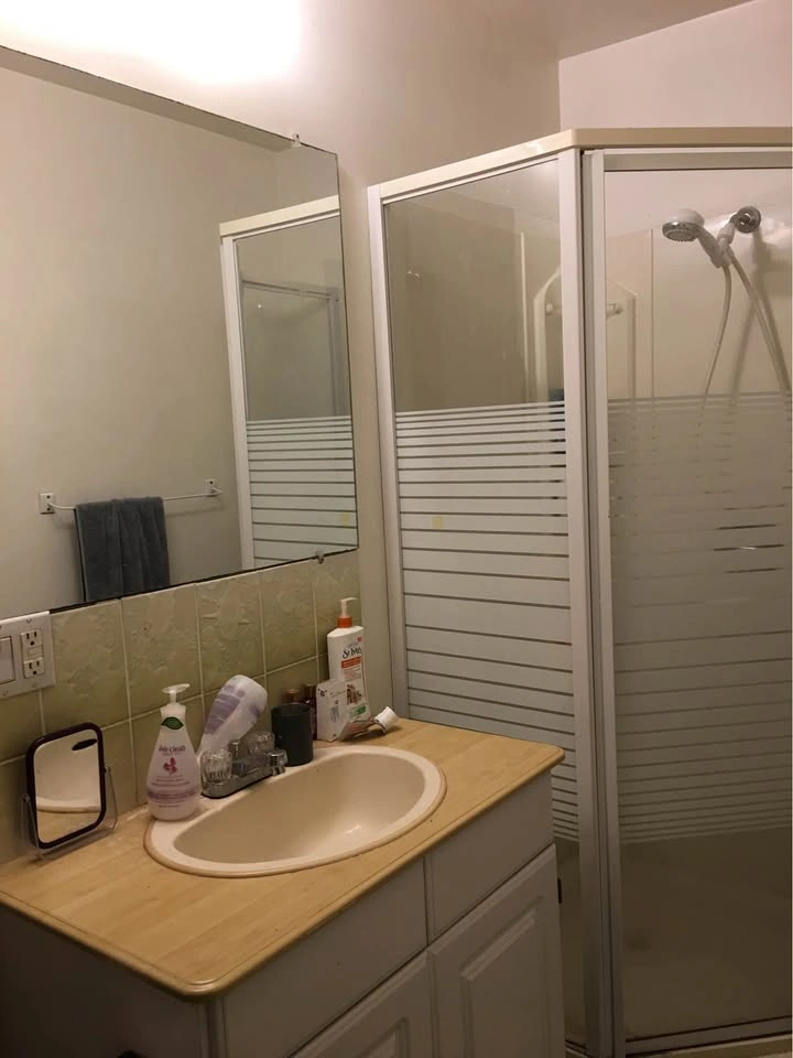 1 bright BR upstairs private suite with glass cover sun deck - photo 3