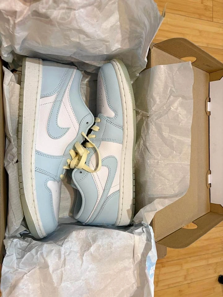 Air Jordan 1 Low Glacier blue summit white