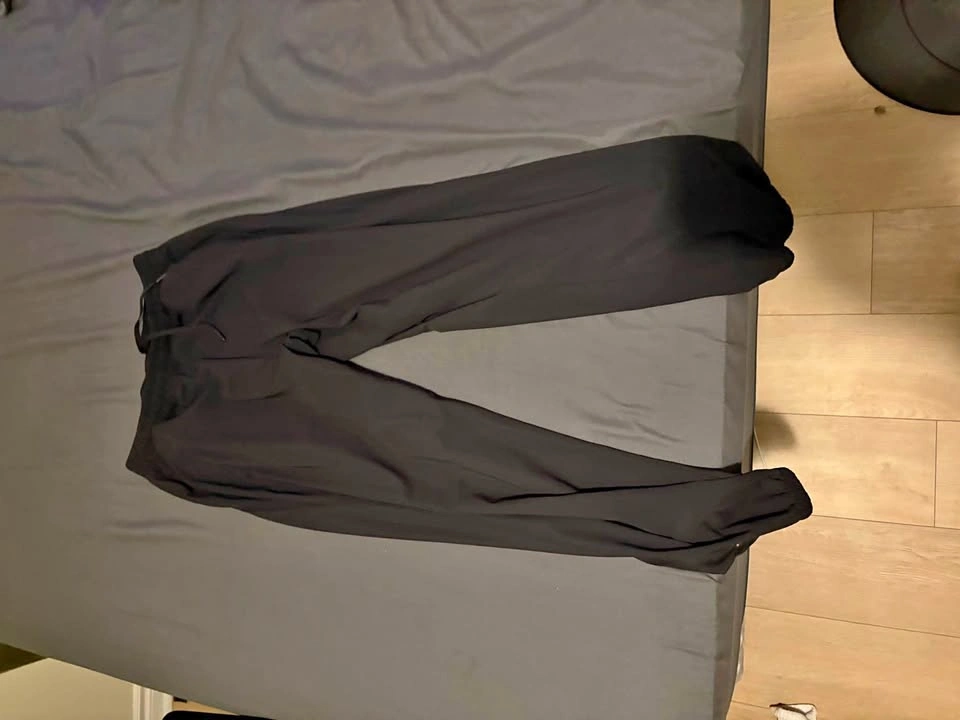 Lululemon Tech pants (size medium)