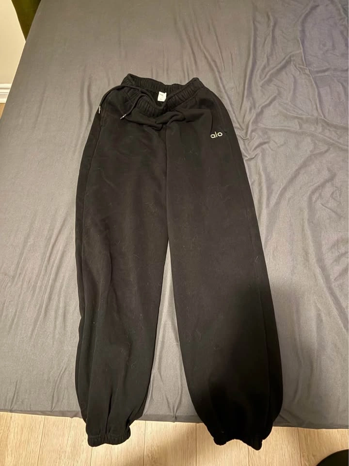 ALO tracksuit (size s hoodie size m pants) - photo 2