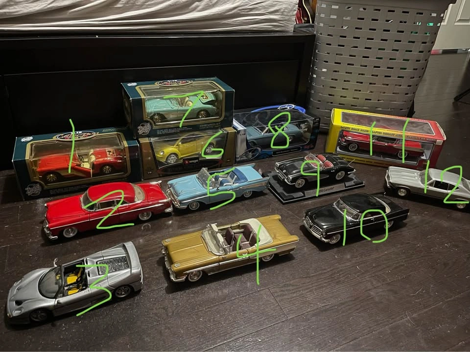 1:18 model cars for sale ($300 FOR EVERYTHING) - photo 2