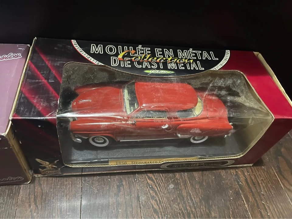 2 rare 1:18 scale model cars in the box - photo 4