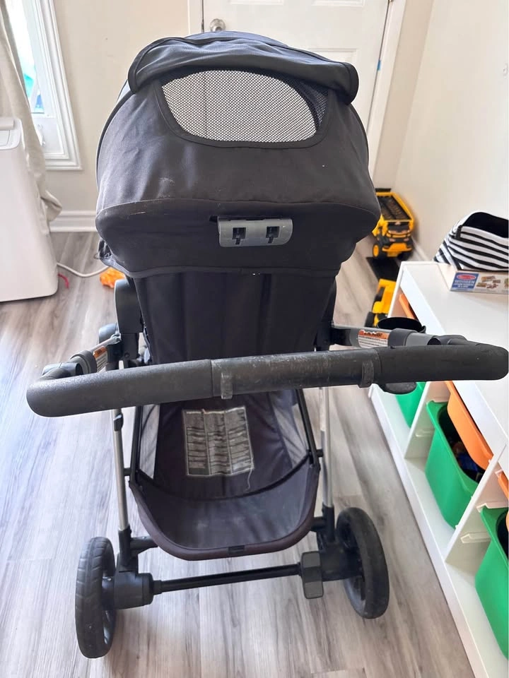 Evenflo Pivot Xpand Stroller – Used, Excellent Condition - photo 5