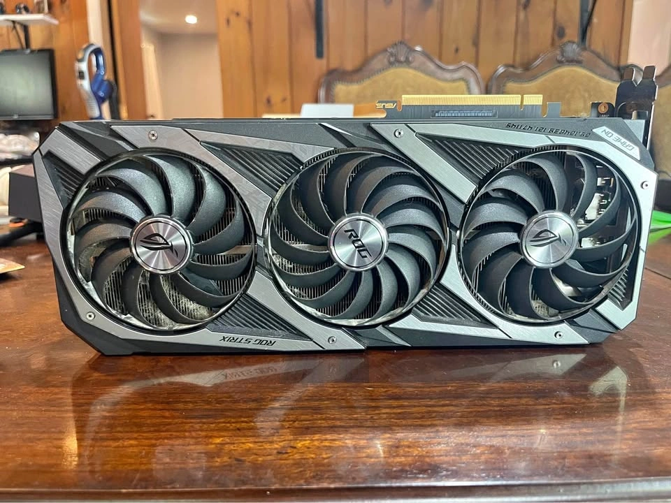 Asus 3090 Strix Graphics Card for sale