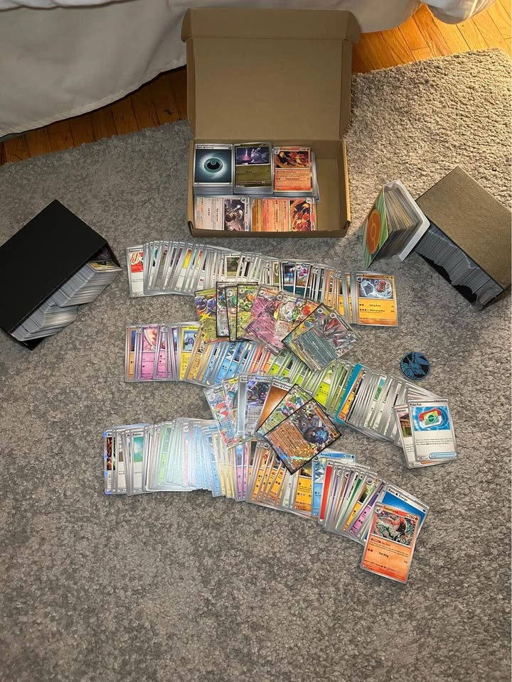 1000+ Pokemon Cards, + Accessories
