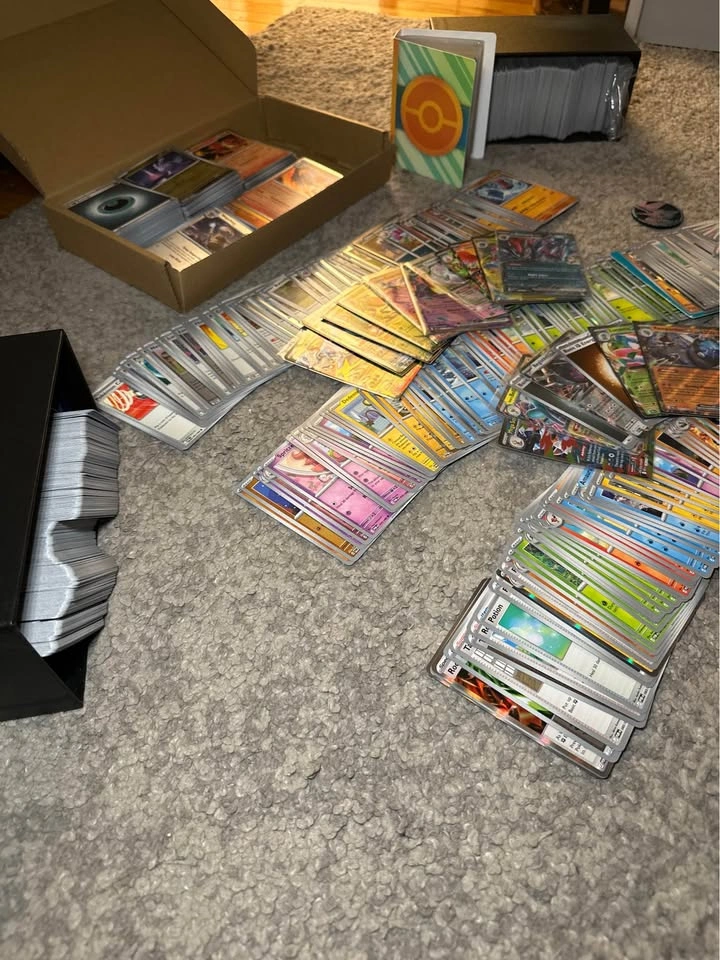 1000+ Pokemon Cards, + Accessories - photo 4