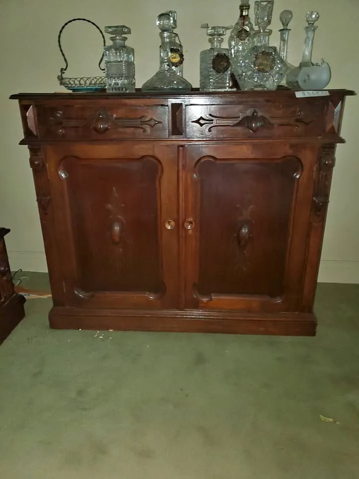 Antique Cupboard /Sideboard thumbnail