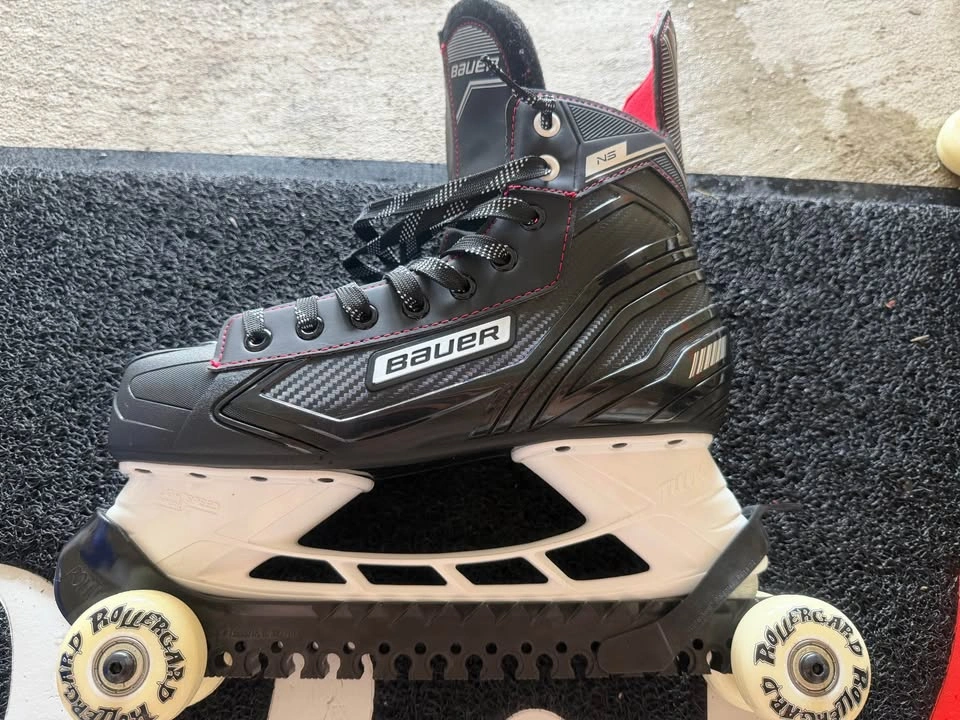 Bauer NS Ice Skates with Rollergard Guards - Men’s 9 - photo 3