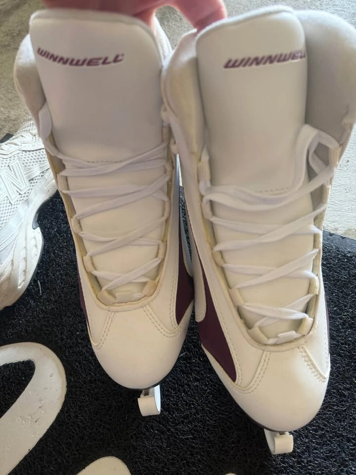 Winnwell Soft Figure Ice Skates - photo 2
