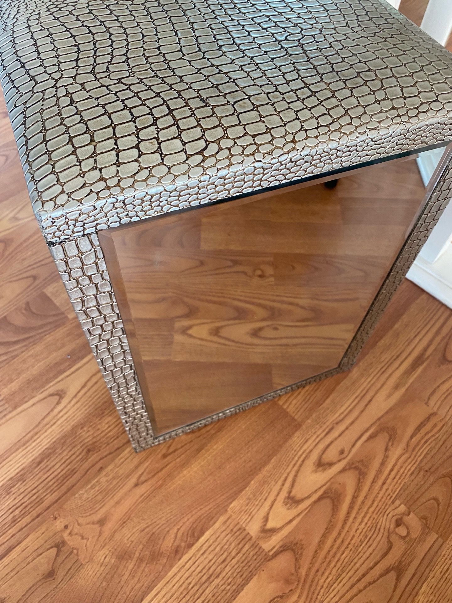 Paris Mirrored Glass Side Table With Mock Croc Faux Leather - photo 2