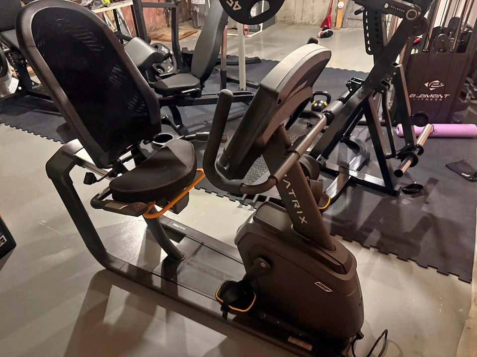 Matrix R50 recumbent bike