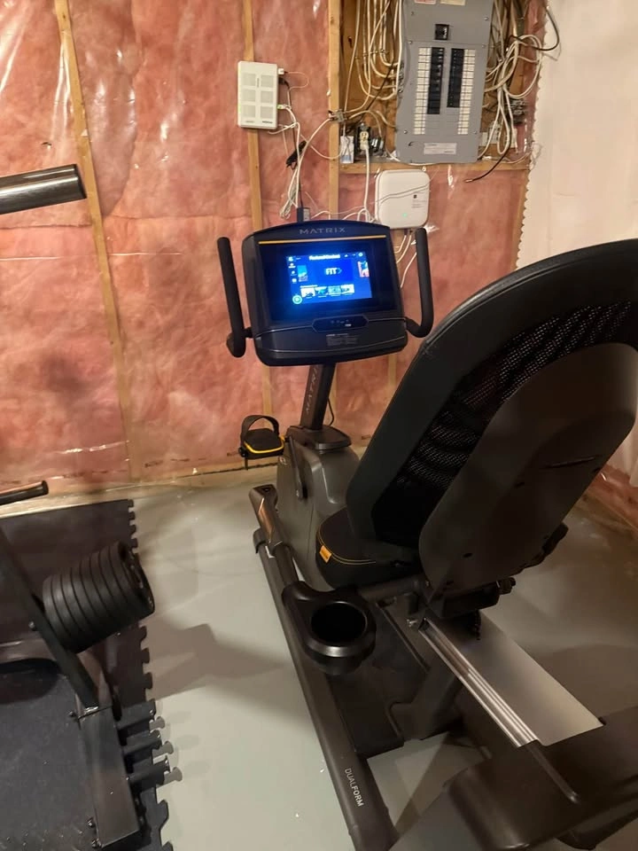 Matrix R50 recumbent bike - photo 2