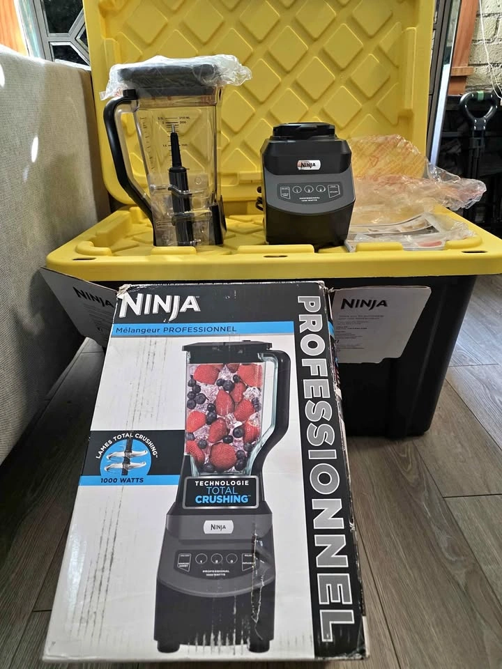 Ninja Professional 1000 Watts Blender