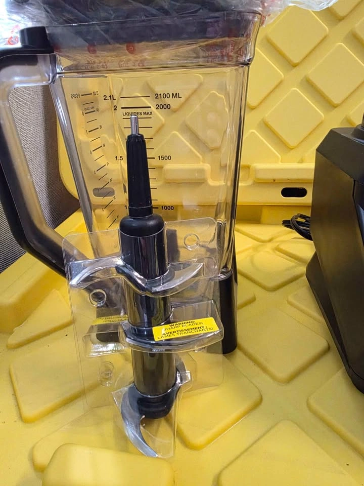 Ninja Professional 1000 Watts Blender - photo 2