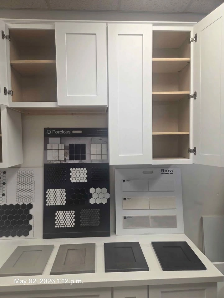 Premium Wood Kitchen Cabinets – 10' Set - photo 2