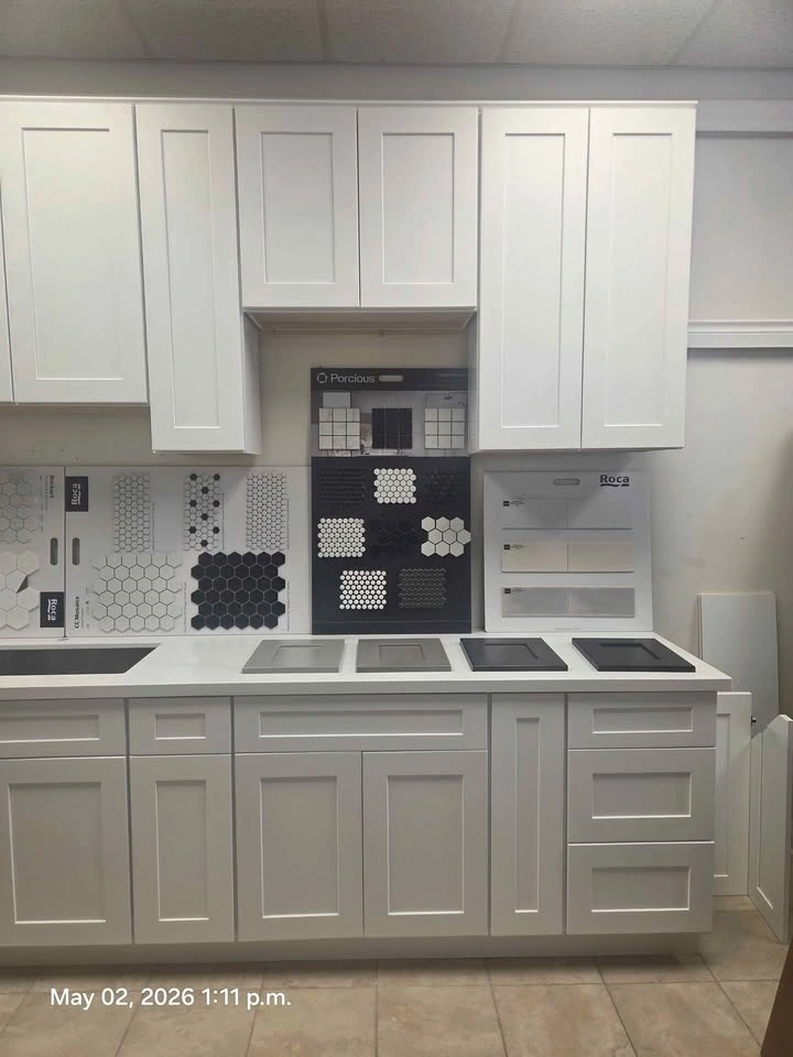 Premium Wood Kitchen Cabinets – 10' Set - photo 5