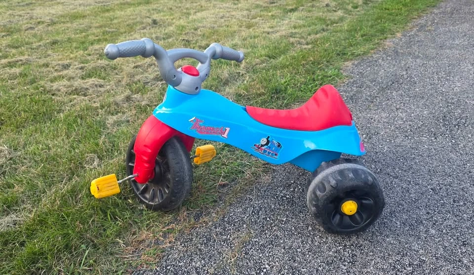 Fisher Price Thomas and Friends tricycle - photo 2