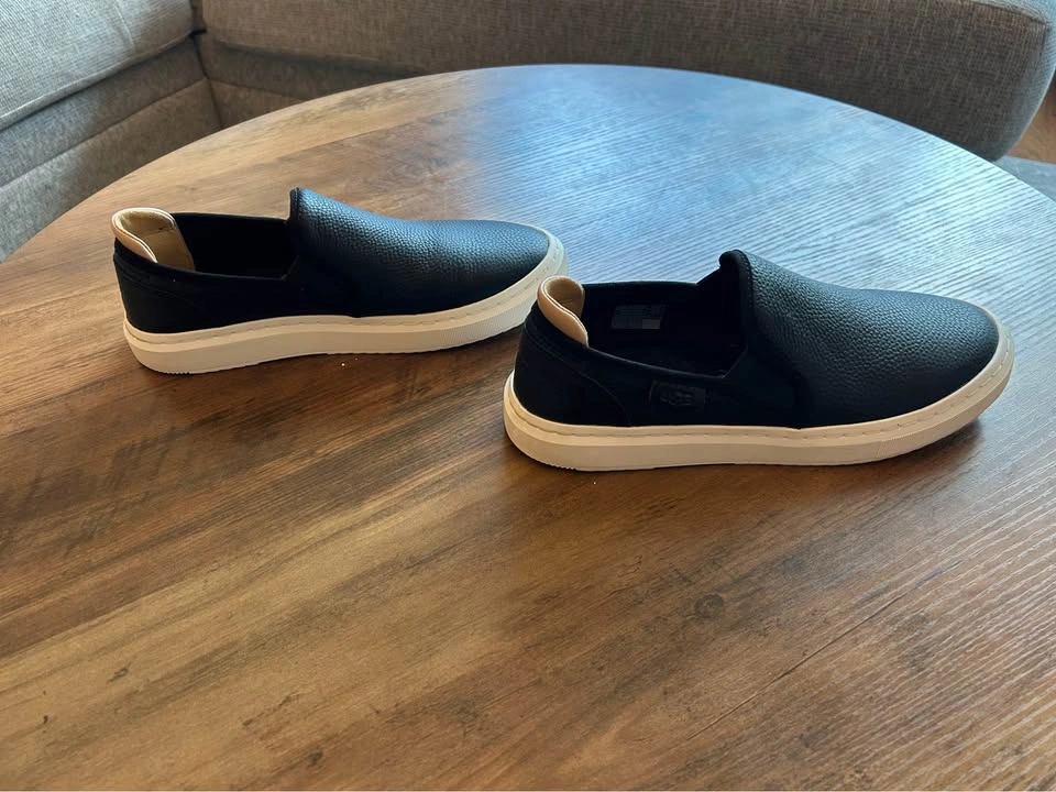 UGG Womens Alameda Slip on Sneaker - photo 4