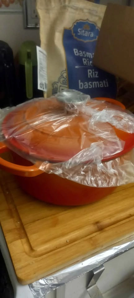 Cast iron Dutch Oven 3 Quart - photo 2
