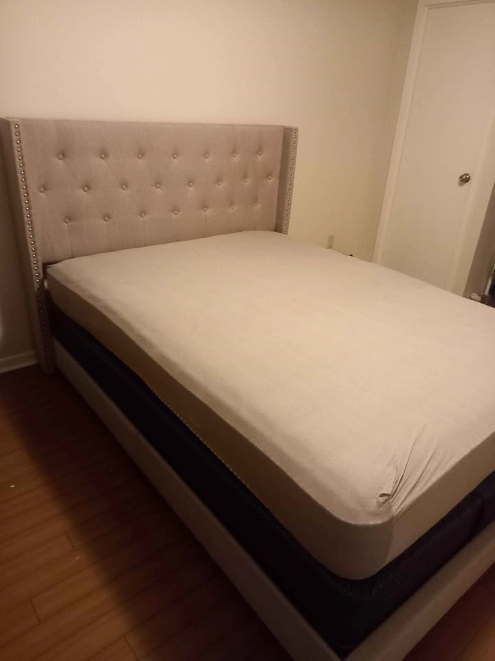Queen Bed With Box Spring (with mattress) - photo 3