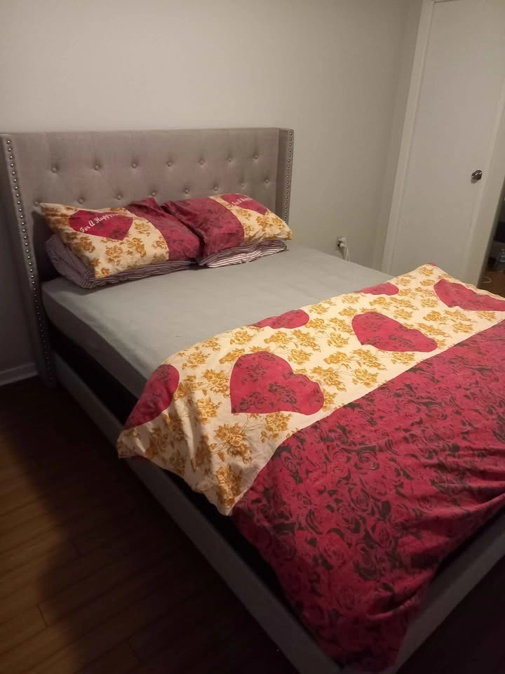 Queen Bed With Box Spring (with mattress) - photo 4